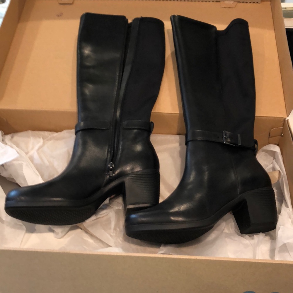 Clark’s Leather Un Lindel Hi Boots